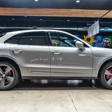 2022 Porsche Macan S