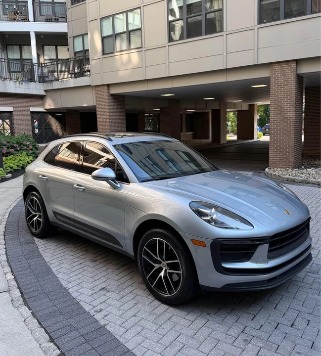 2022 Porsche Macan - Image 4 of 19