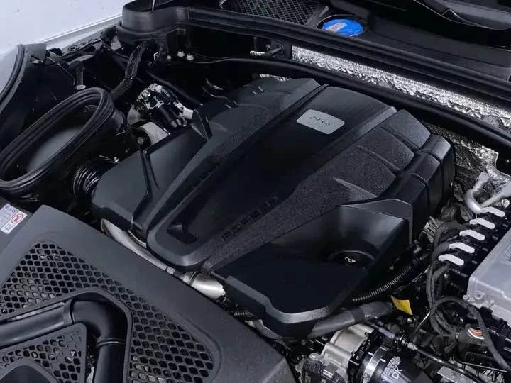 2022 Porsche Macan - Image 14 of 14