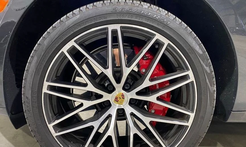 2022 Porsche Macan GTS - Image 19 of 20