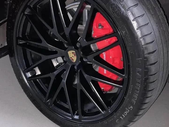 2022 Porsche Macan - Image 6 of 14
