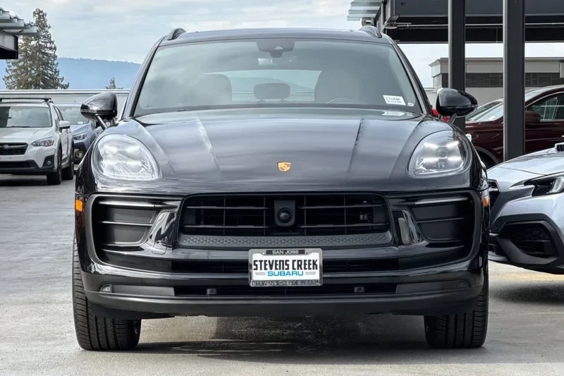 2022 Porsche Macan - Image 8 of 20