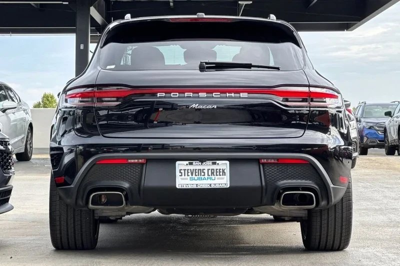 2022 Porsche Macan - Image 4 of 20