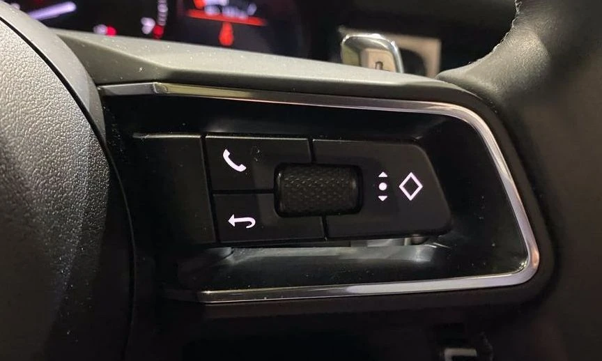 2022 Porsche Macan GTS - Image 10 of 20