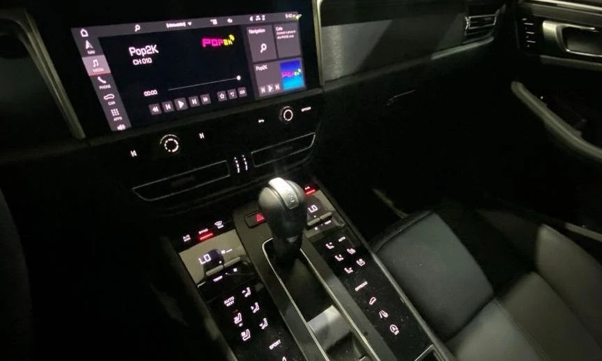 2022 Porsche Macan GTS - Image 8 of 20