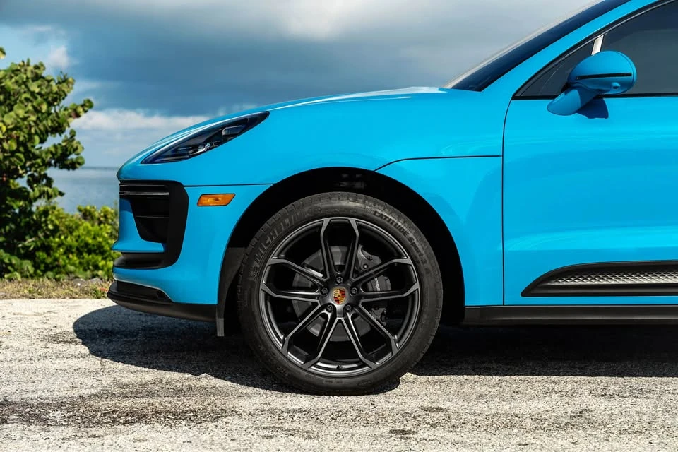 2022 Porsche Macan - Image 7 of 17