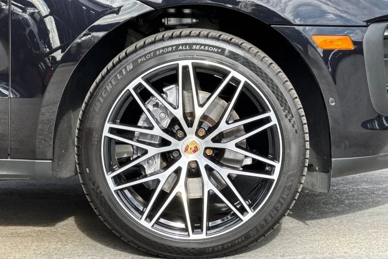 2022 Porsche Macan - Image 20 of 20