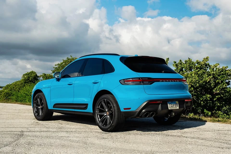 2022 Porsche Macan - Image 5 of 17