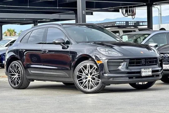 2022 Porsche Macan