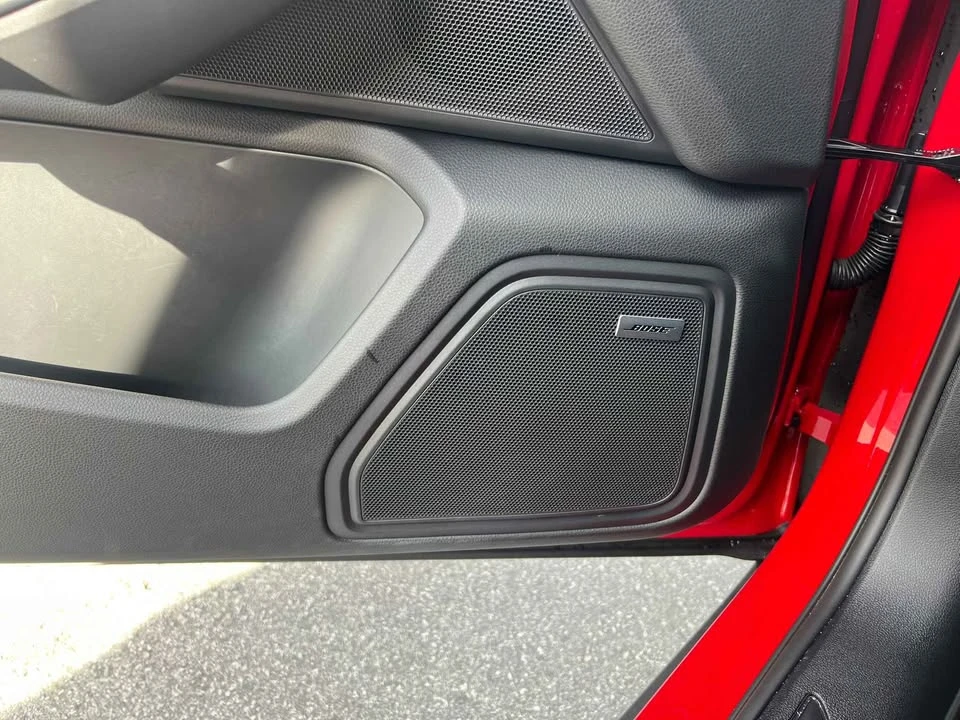 2022 Porsche Macan - Image 15 of 15
