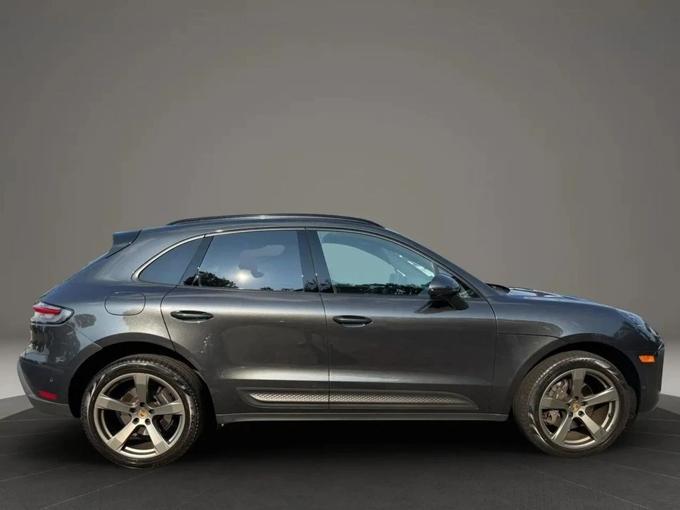 2022 Porsche Macan - Image 4 of 20