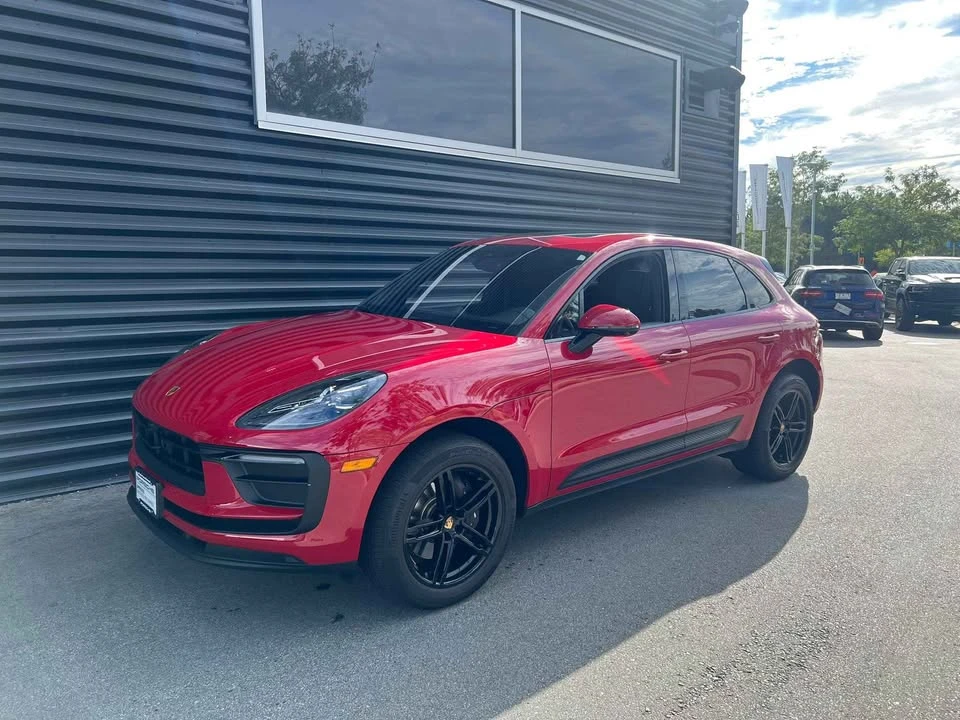 2022 Porsche Macan - Image 2 of 15