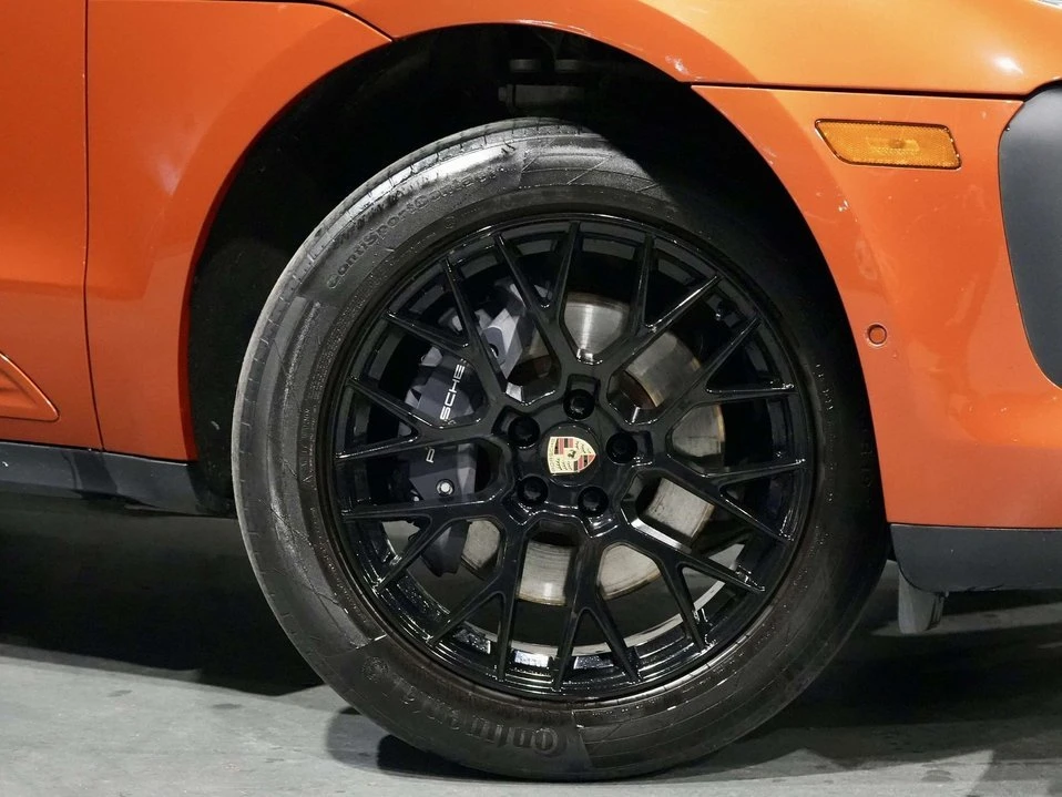 2022 Porsche Macan - Image 5 of 17