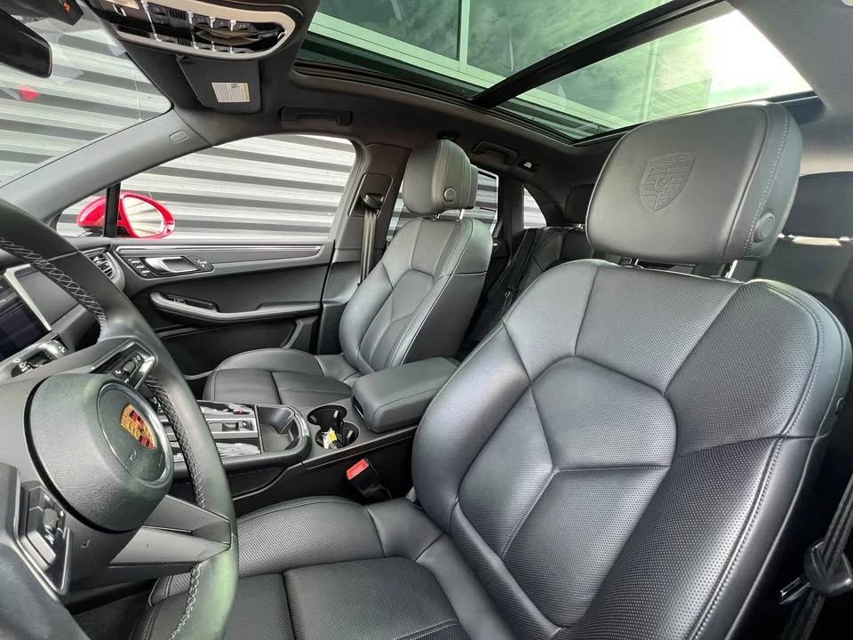 2022 Porsche Macan - Image 9 of 15