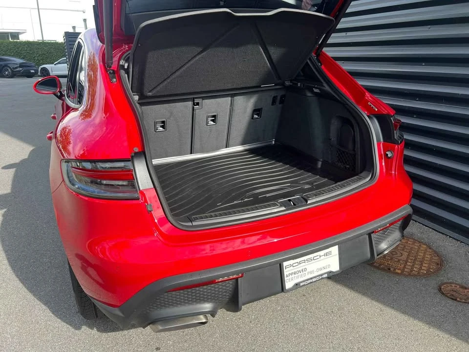 2022 Porsche Macan - Image 4 of 15