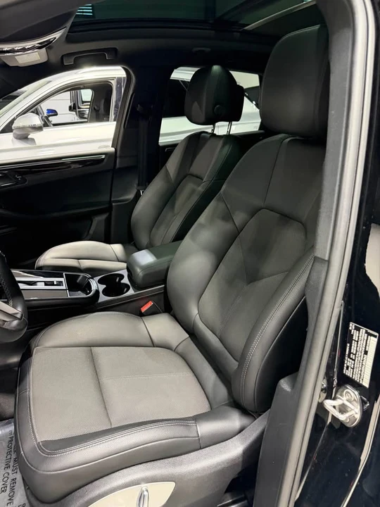 2022 Porsche Macan - Image 6 of 16