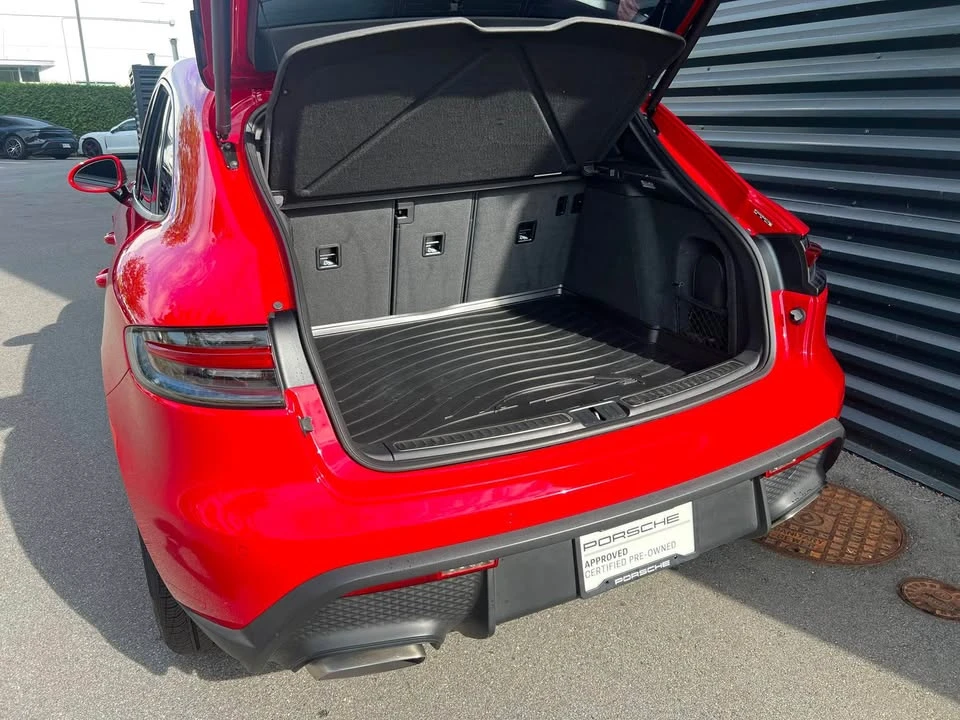 2022 Porsche Macan - Image 3 of 11