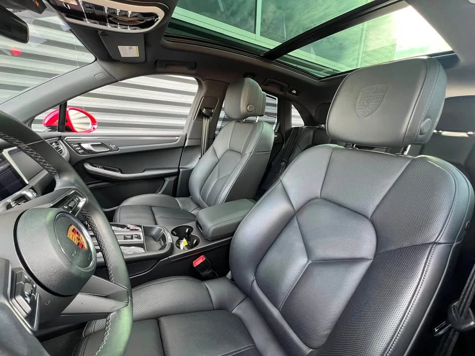 2022 Porsche Macan - Image 7 of 11