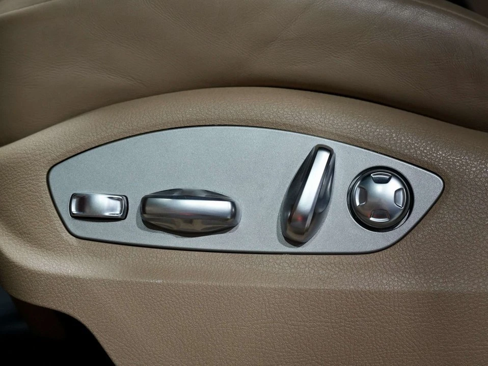 2022 Porsche Macan - Image 17 of 17