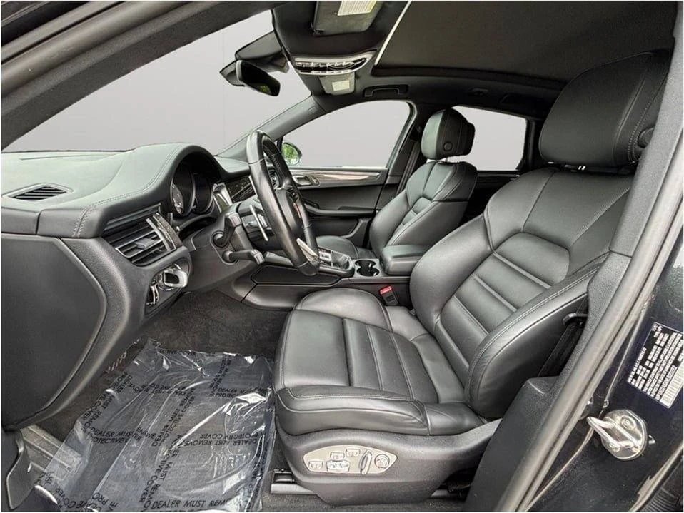 2022 Porsche Macan - Image 2 of 20