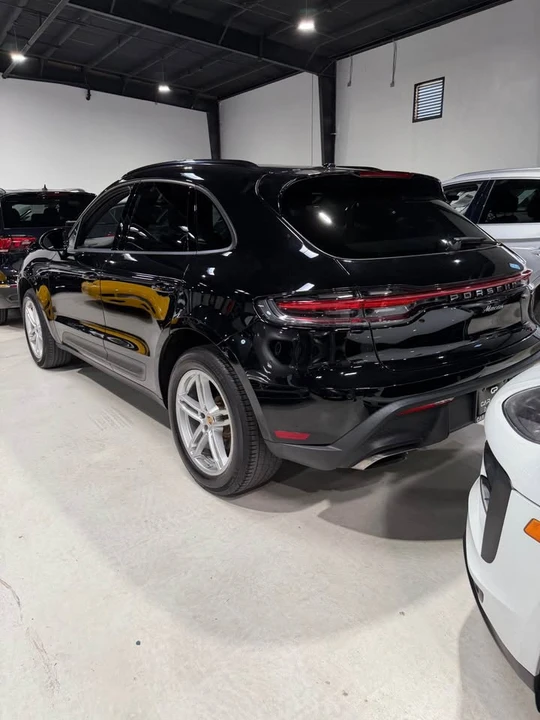 2022 Porsche Macan - Image 3 of 16