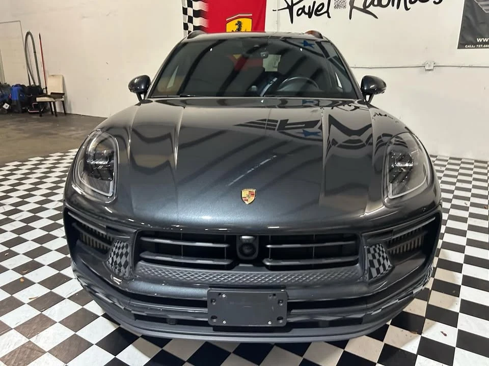 2022 Porsche Macan - Image 2 of 20