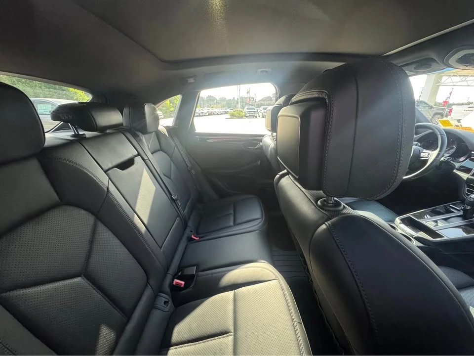 2022 Porsche Macan - Image 4 of 8