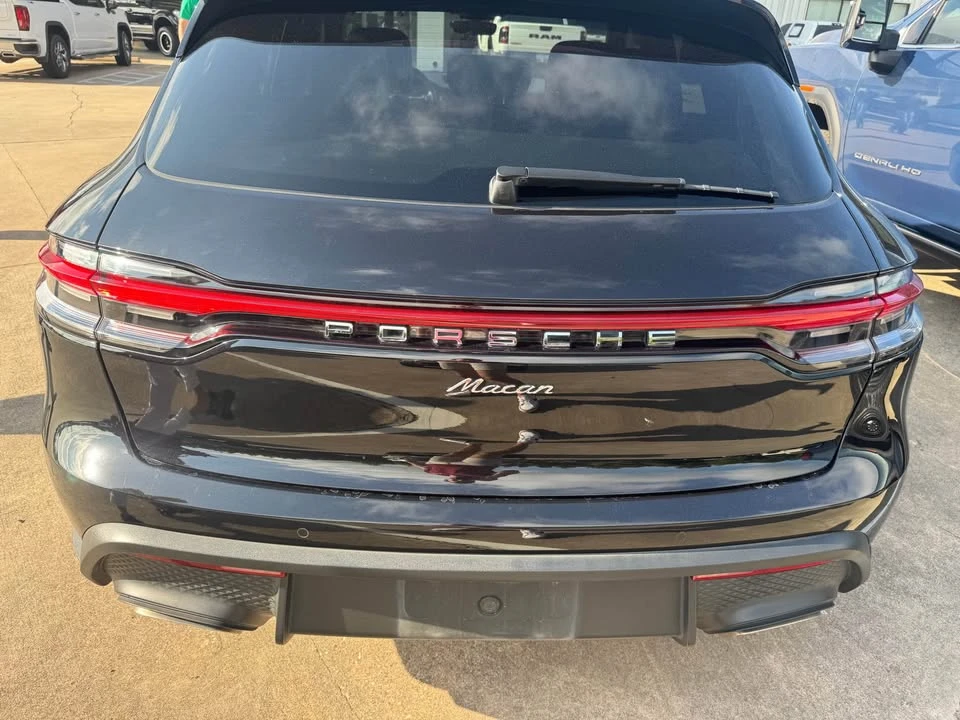 2022 Porsche Macan - Image 6 of 8