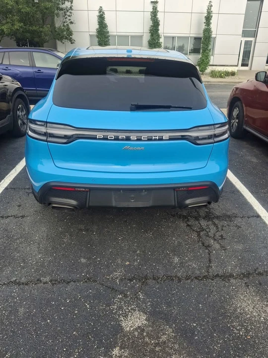2022 Porsche Macan - Image 4 of 8