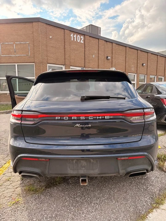 2022 Porsche Macan - Image 2 of 18