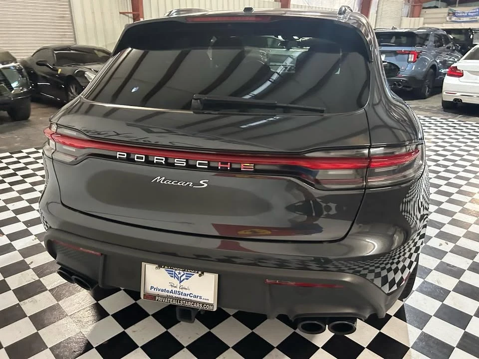 2022 Porsche Macan - Image 7 of 20