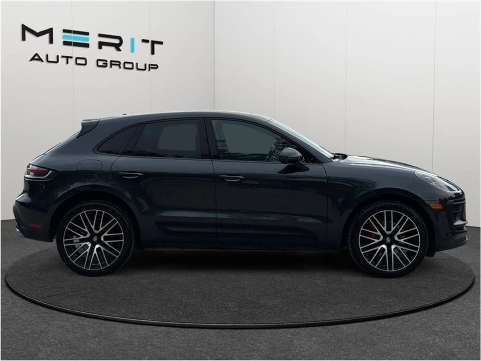 2022 Porsche Macan - Image 10 of 20