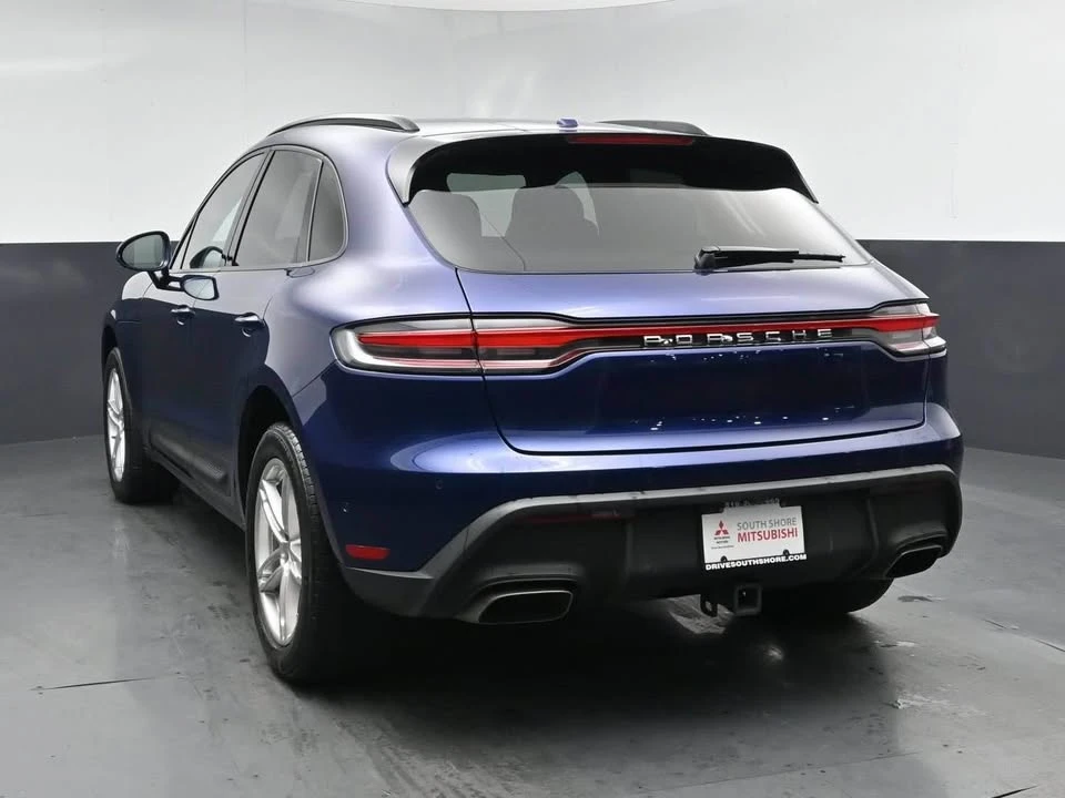 2022 Porsche Macan - Image 2 of 17