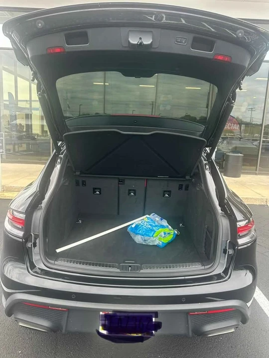 2022 Porsche Macan - Image 10 of 10