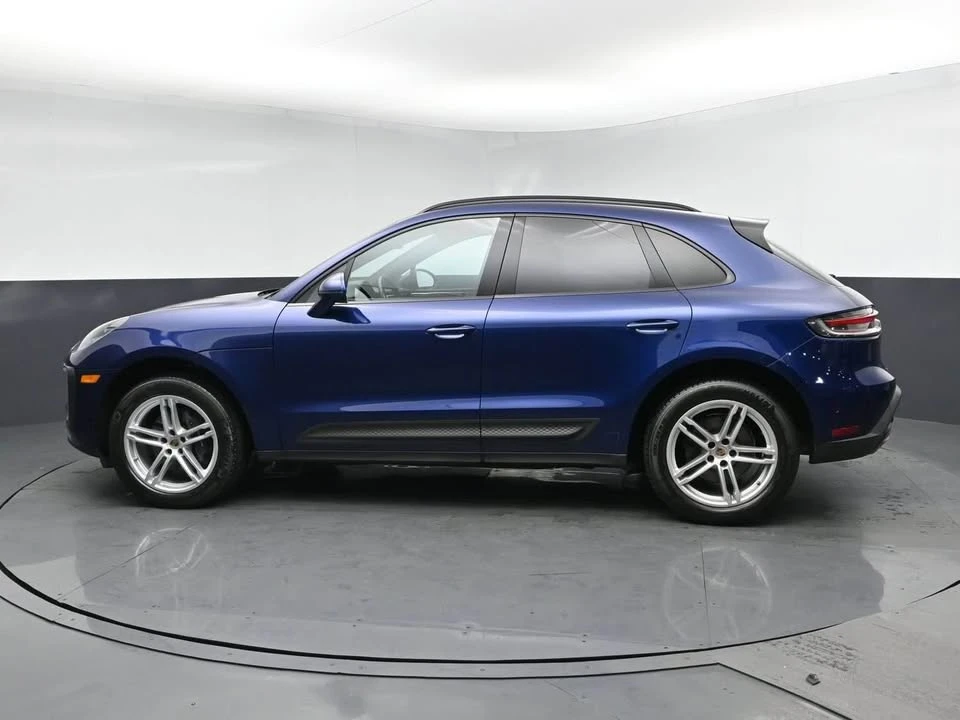 2022 Porsche Macan - Image 3 of 17