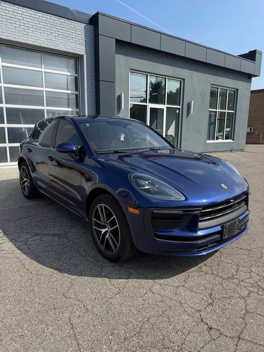 2022 Porsche Macan - Image 2 of 9