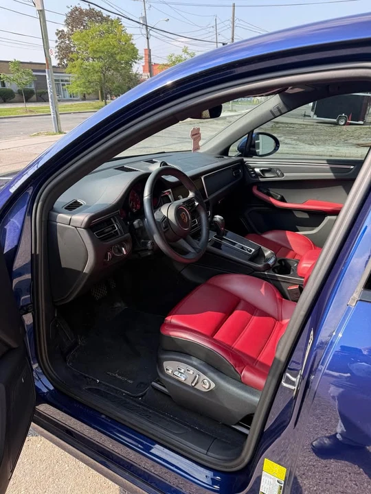 2022 Porsche Macan - Image 5 of 9