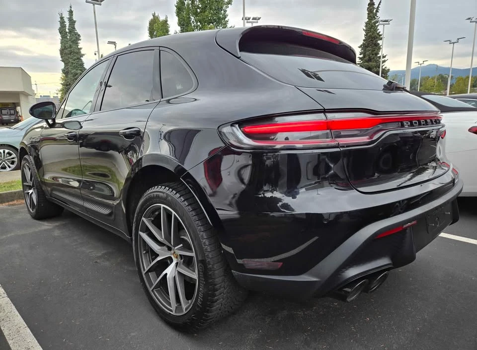 2022 Porsche Macan - Image 2 of 16
