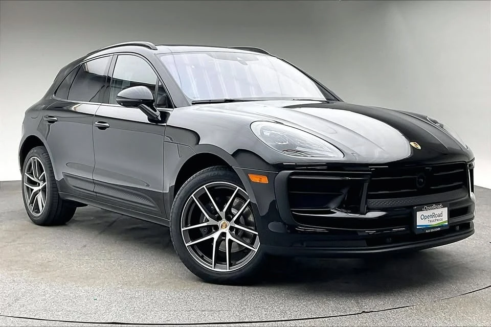 2022 Porsche Macan - Image 2 of 20