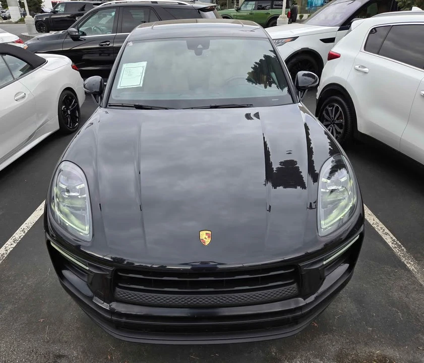 2022 Porsche Macan - Image 6 of 16
