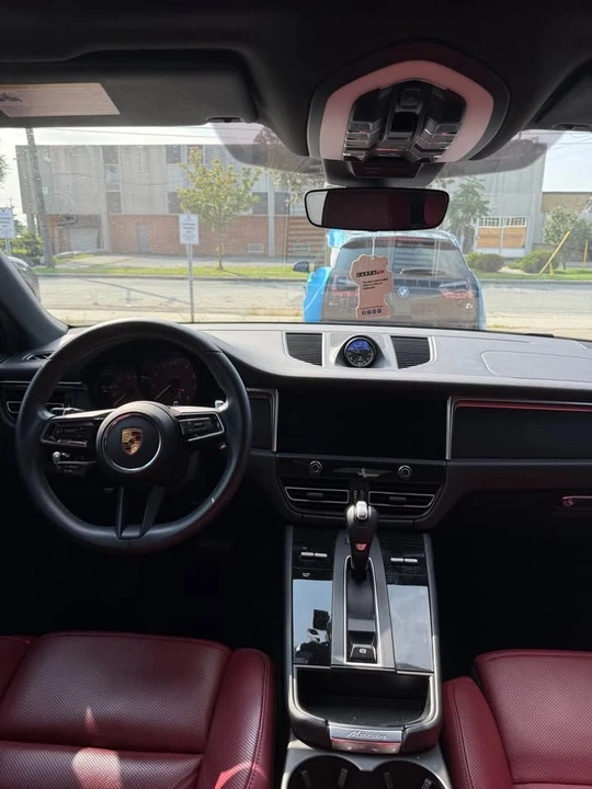 2022 Porsche Macan - Image 9 of 9