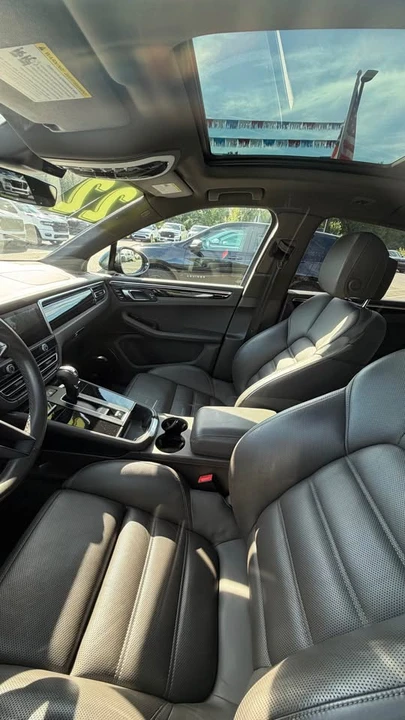 2022 Porsche Macan - Image 4 of 6