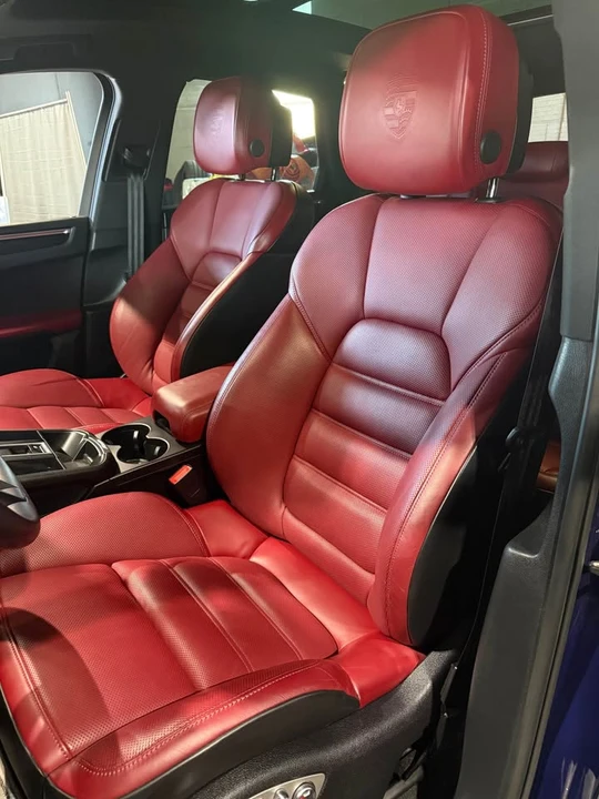 2022 Porsche Macan - Image 8 of 10