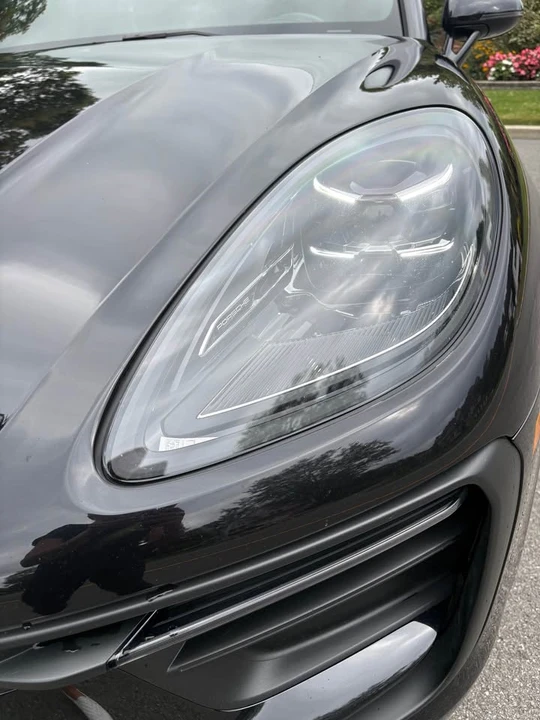 2022 Porsche Macan - Image 12 of 17