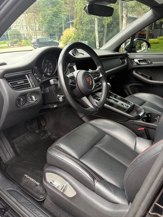 2022 Porsche Macan - Image 6 of 17