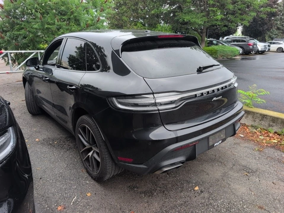 2022 Porsche Macan - Image 6 of 16
