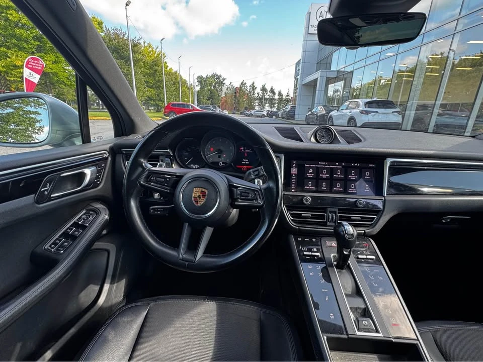 2022 Porsche Macan - Image 7 of 10