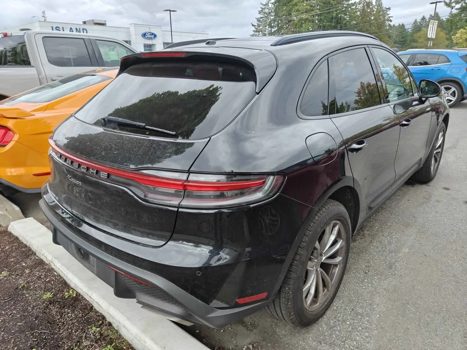 2022 Porsche Macan - Image 3 of 6