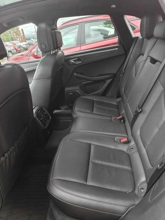 2022 Porsche Macan - Image 6 of 6