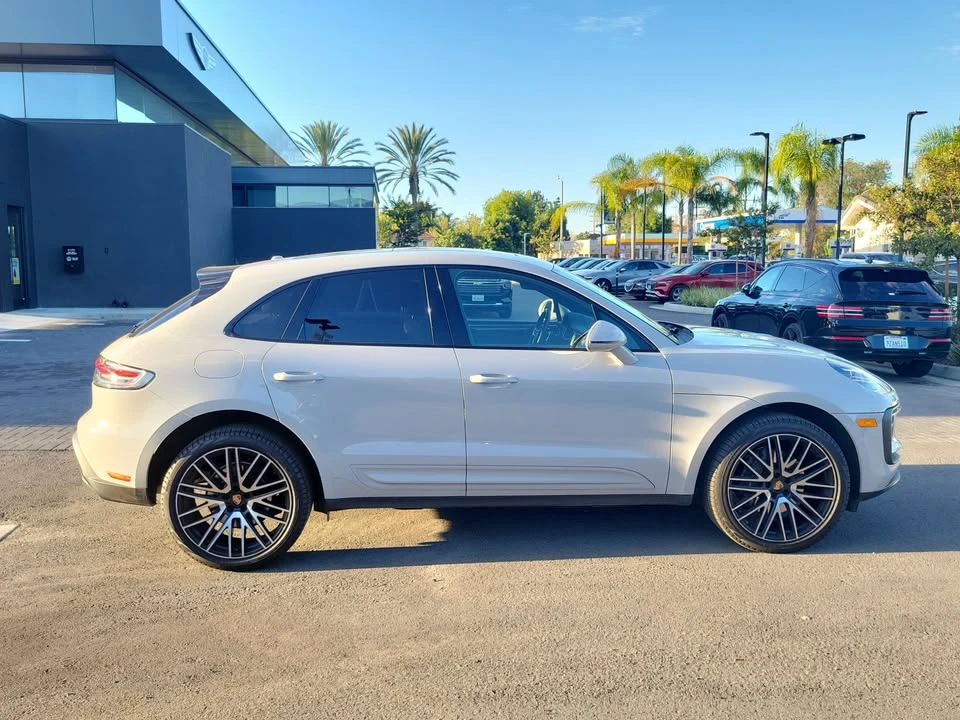 2022 Porsche Macan - Image 3 of 19